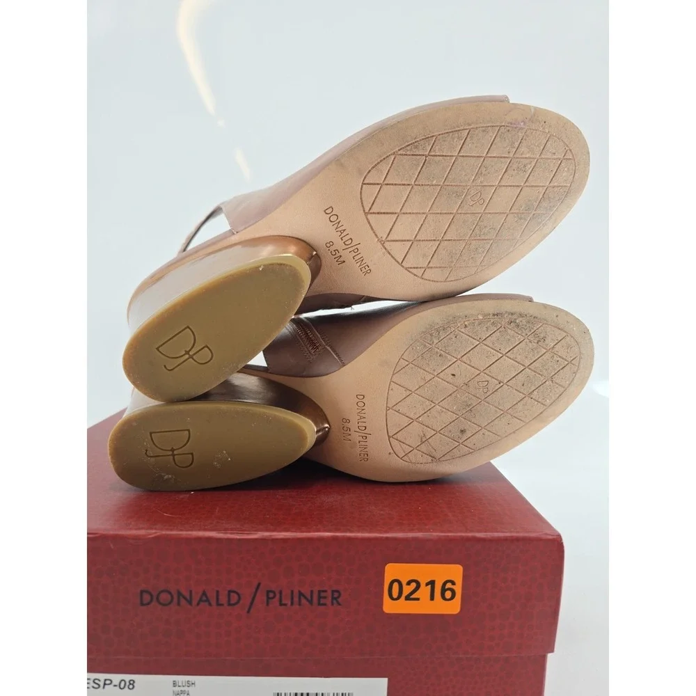 Donald Pliner Janesp Peep-toe Booties Beige Leather with Stud Details Sz 8.5‎